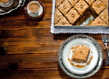 Gastrin the ancient dessert of Crete